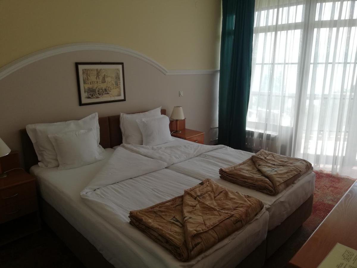 Hotel Makpetrol Struga Extérieur photo