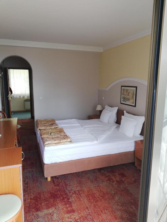 Hotel Makpetrol Struga Extérieur photo