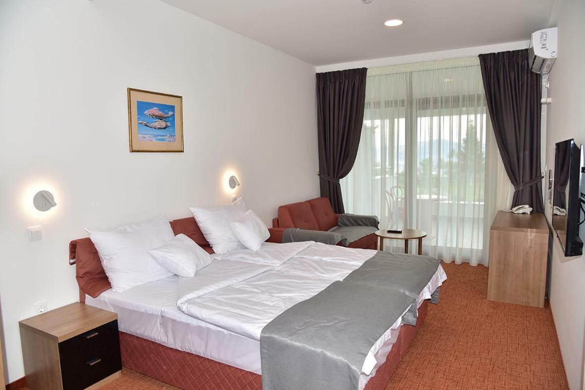 Hotel Makpetrol Struga Extérieur photo